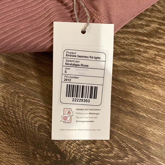 NWT Stronger Seamless Leggings Size Small color Rose *selling top separately* - Picture 10 of 10